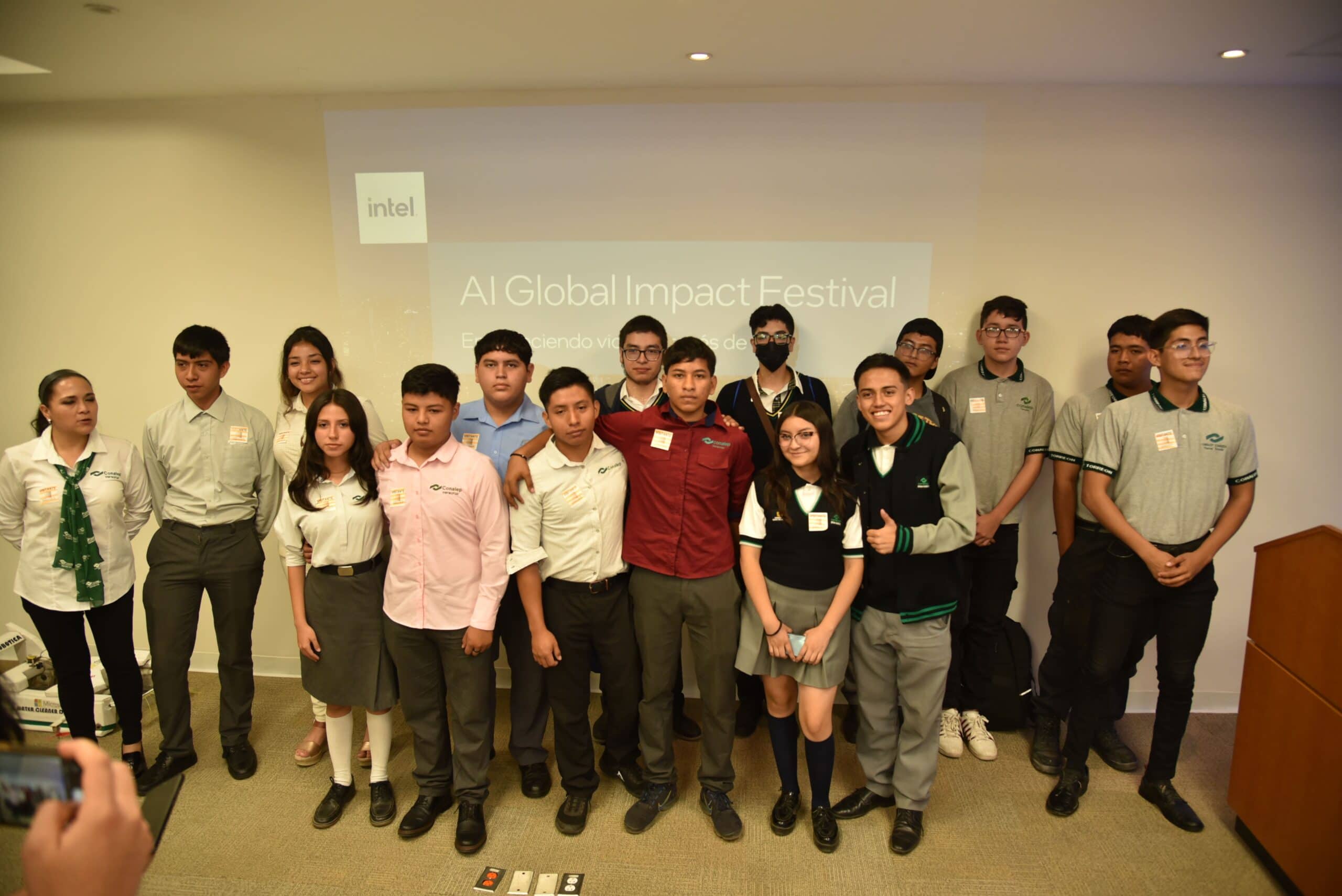 Estudiantes de CONALEP representarán a México en competencia global de innovación: Intel AI Global Impact Festival
