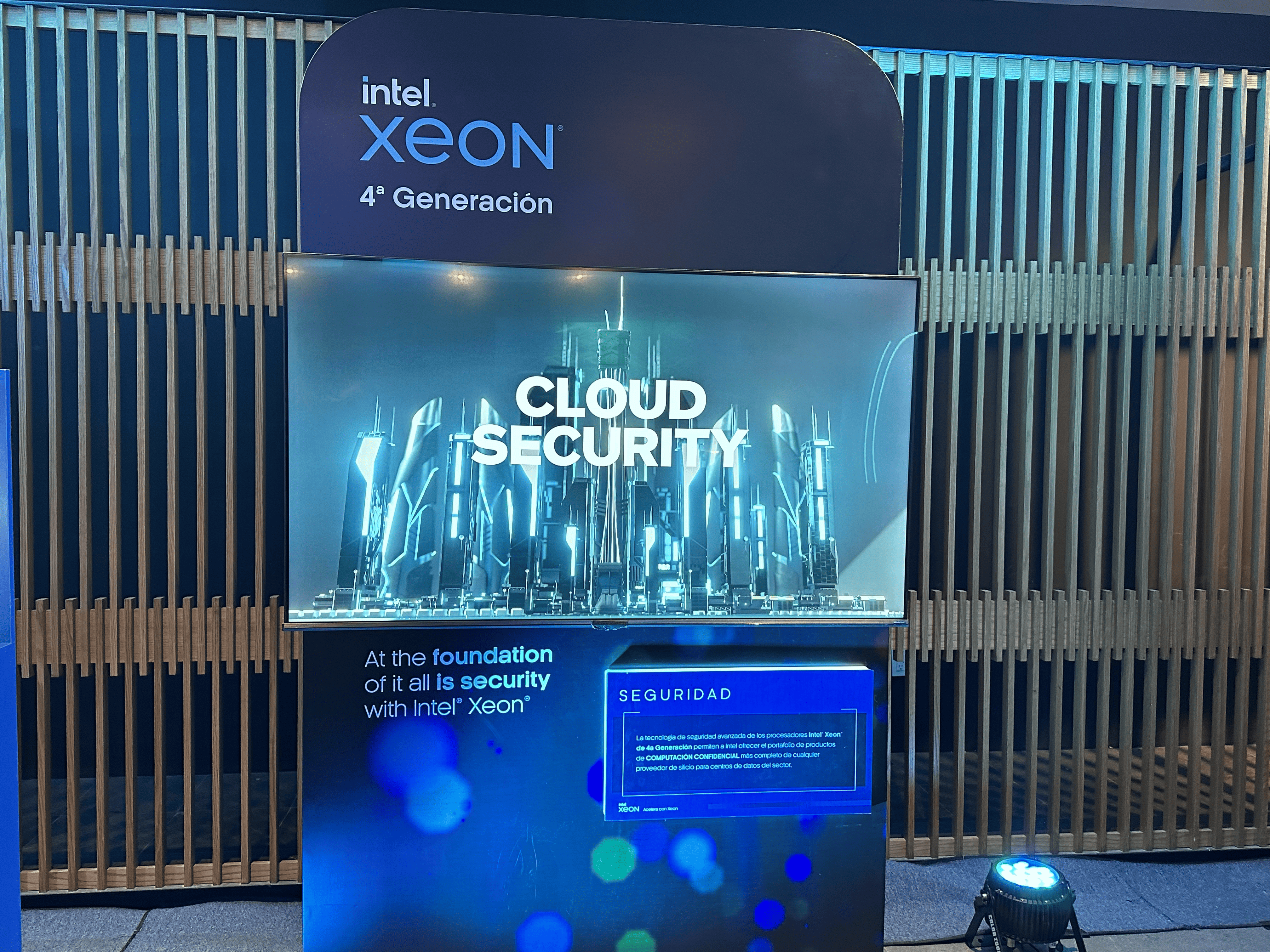 Intel Powerhouse: Explorando el Futuro de la Transformación Digital en la Industria de Centros de Datos