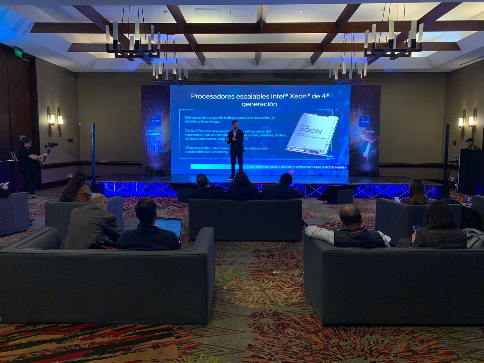 El futuro de los centros de datos se reveló en Intel Powerhouse