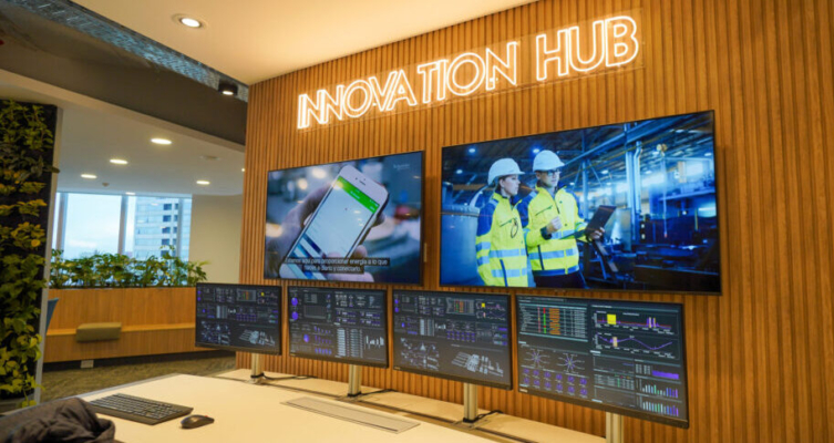 Las nuevas oficinas de Schneider Electric en Ciudad de Buenos Aires, ubicadas en el Centro Empresarial Libertador (CEL)