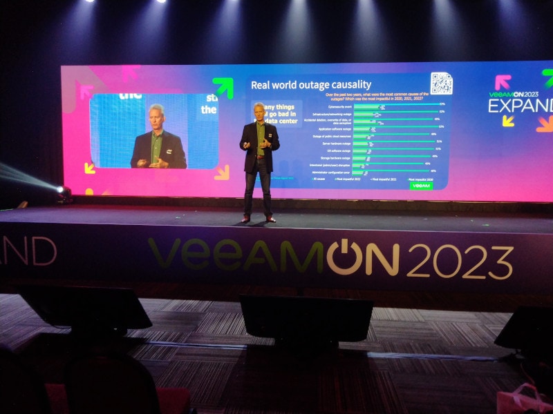 VeeamON Tour Argentina: A la conquista del negocio que hay más allá del backup Dave Russel en VeeamON Tour Argentina