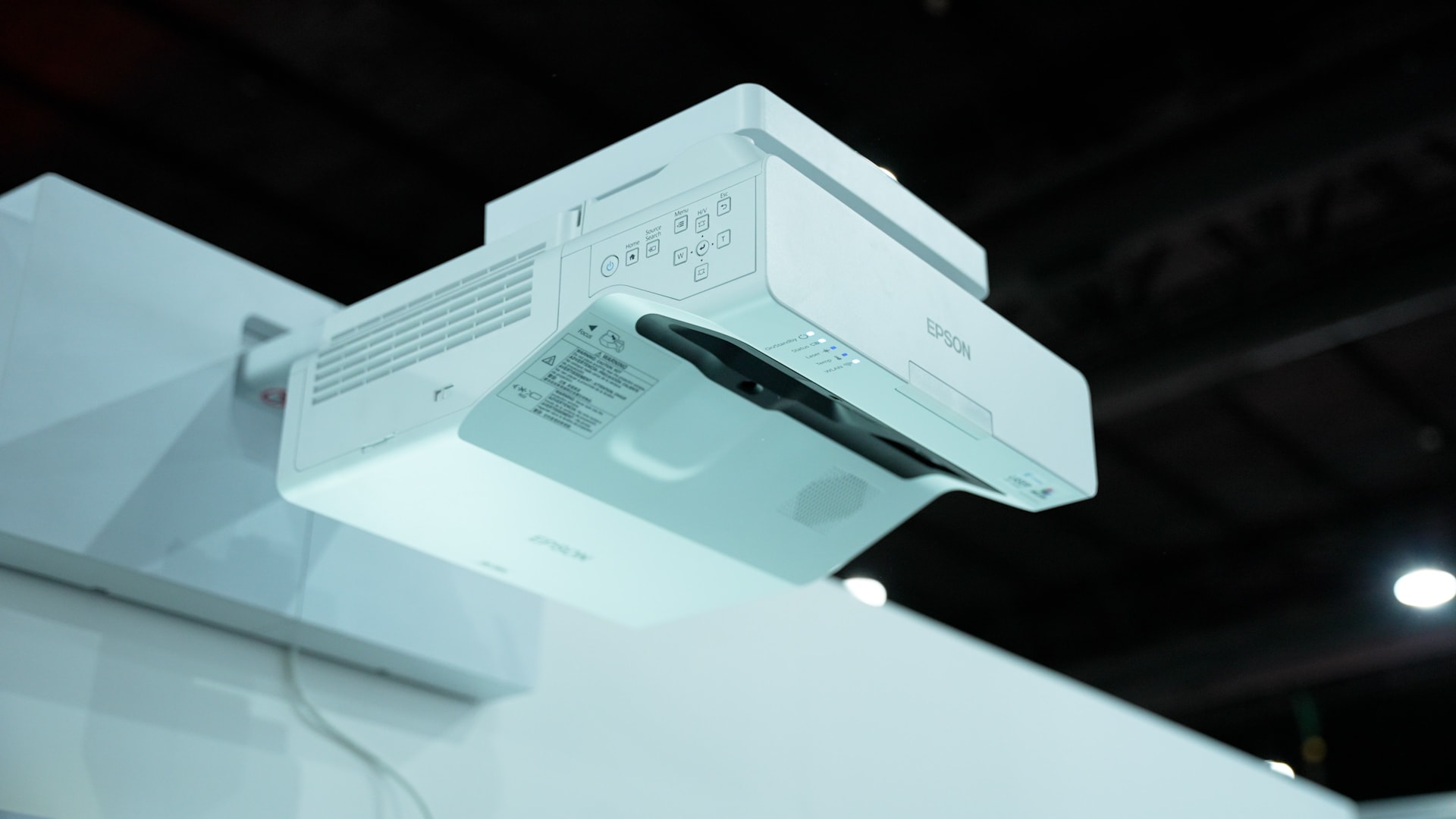 Epson impulsa sus nuevos videoproyectores láser e impresoras con tanque de tinta