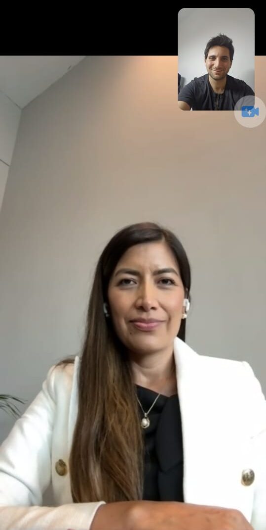 Silvia Ramos entrevistada por Pablo Livsit vía videollamada.