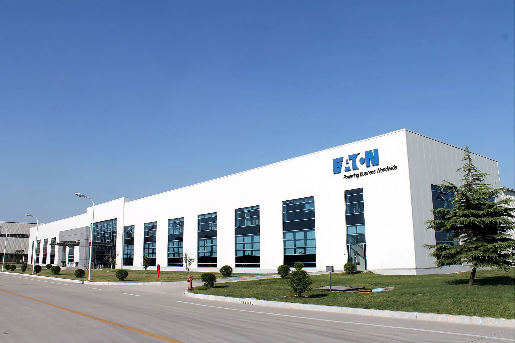 Eaton amplía operaciones en Querétaro y crea 300 empleos