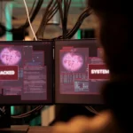 El malware permite controlar sesiones de navegador autenticadas y acceder a micrófonos, cámaras y datos de ubicación.