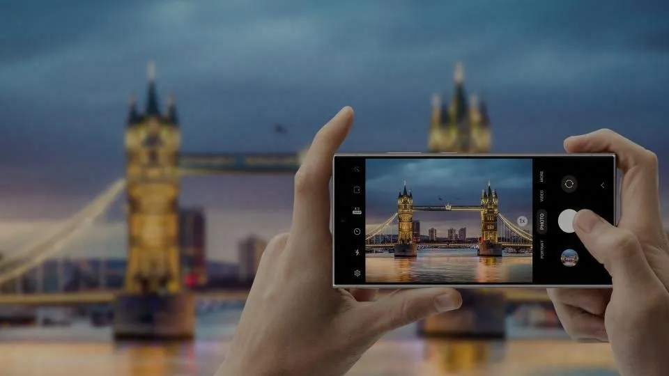 Antes de presionar el obturador, Super HDR muestra una previsualización realista.