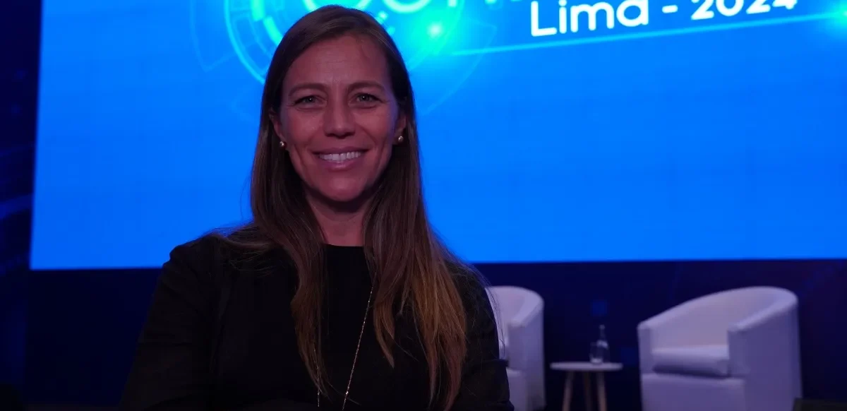Juanita Gómez: "Aspiramos a que en dos años, el 50% de las ventas de dispositivos comerciales pertenezcan a la categoría de Copilot+ PCs." Juanita Gómez: "Aspiramos a que en dos años, el 50% de las ventas de dispositivos comerciales pertenezcan a la categoría de Copilot+ PCs."