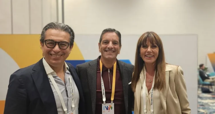 (izquierda a derecha) Julio Velazquez, MD, Google Cloud México; Eduardo Lopez, presidente de Google Cloud Latin America y Sandra Guazzotti, MD, Multi-Country Sales en Google Cloud Latin America