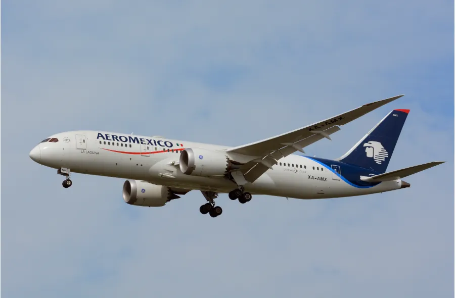 Aeroméxico se encuentra utilizando IBM Environmental Intelligence Suite, una tecnología para monitorear, anticipar, planear y responder ante el potencial impacto de los eventos meteorológicos extremos en las operaciones aéreas, elevando los niveles de seguridad y eficiencia en beneficio de sus clientes y colaboradores. La tecnología fue implementada por Xatrix, la compañía mexicana de consultoría y asociada comercial de IBM.