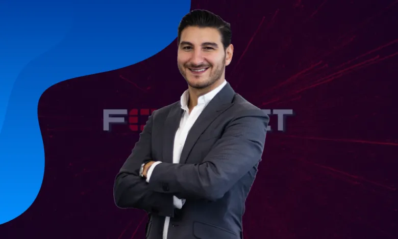 Guía de ciberseguridad para viajeros: tips básicos de ciberhigiene para disfrutar de un viaje seguro Arturo Torres, estratega de FortiGuard Labs de Fortinet para América Latina y el Caribe.