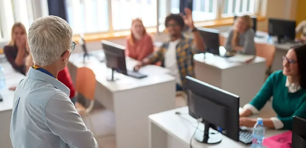 Participantes del programa Oracle Next Education acceden a formación gratuita en tecnologías clave como IA, ciencia de datos y desarrollo back-end.