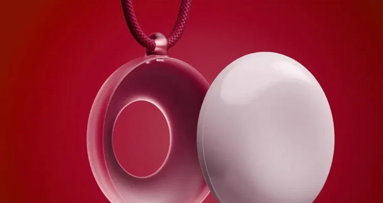 Un collar con IA que ofrece compañía digital constante.
