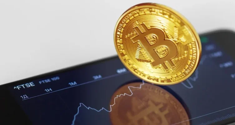 El precio de Bitcoin alcanzó máximos de varios meses tras una fuerte entrada de capital en ETF y productos financieros vinculados al mercado cripto.