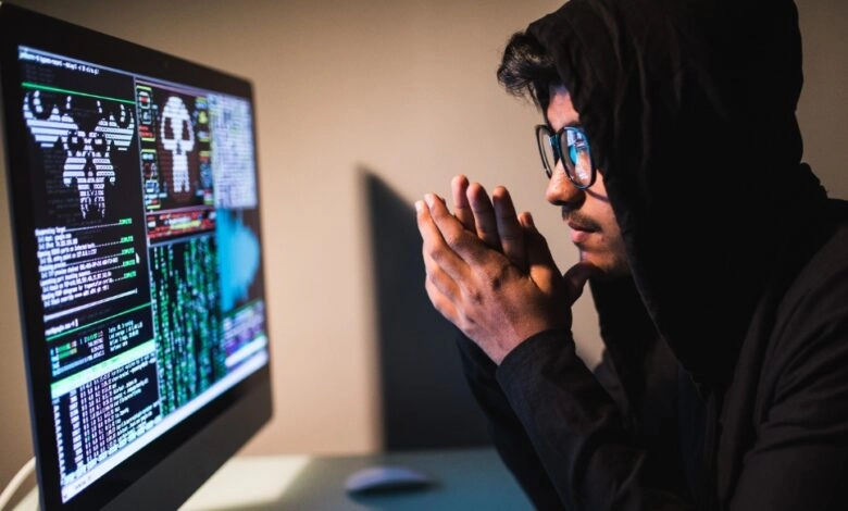Se esconden a plena vista: los atacantes introducen malware en las imágenes de los sitios web IA y malware, nuevas amenazas digitales.