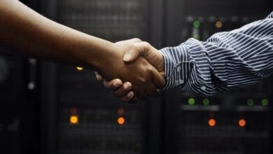 NaaS es esencialmente una red proporcionada por terceros en una caja. Es un modelo de servicio basado en la nube que las empresas utilizan, mediante contrato, para gestionar su propia infraestructura de red.
