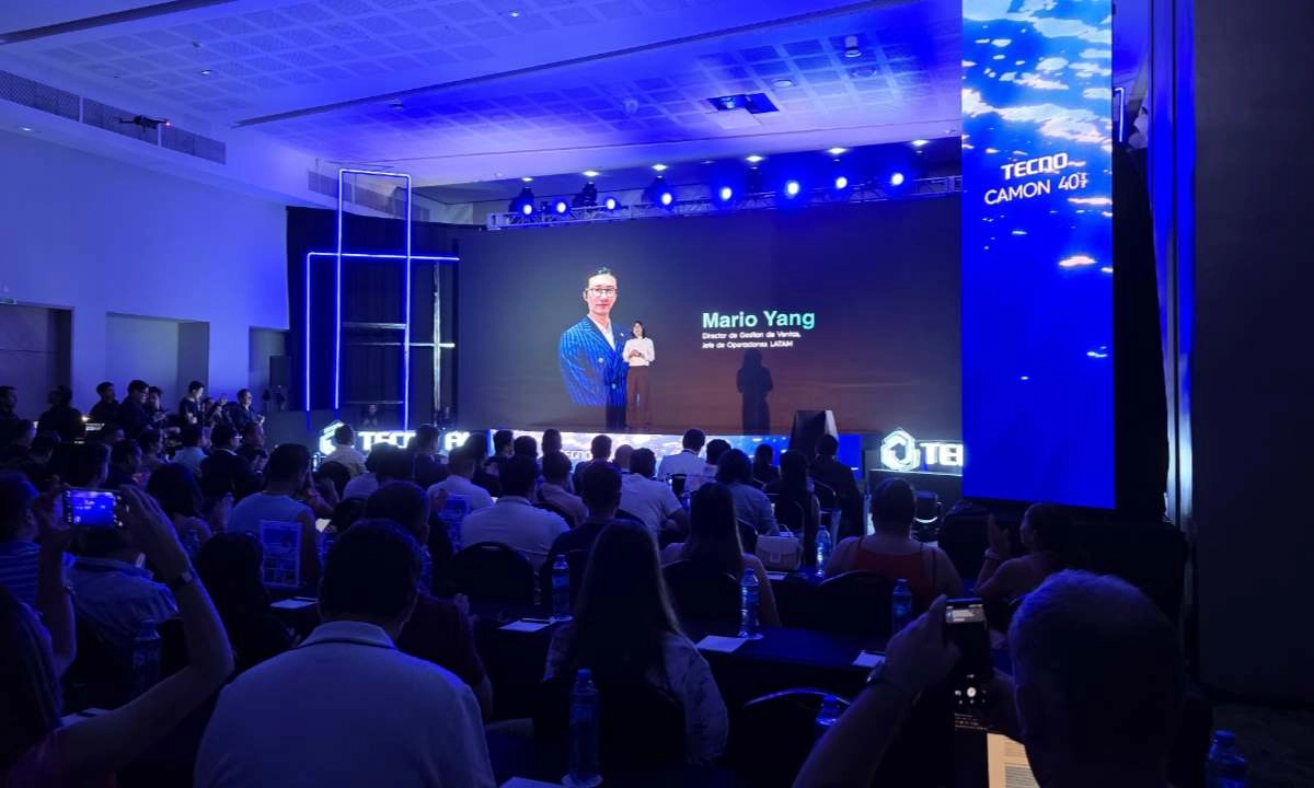 Tecno lanza sus nuevos smartphones Camon 40 Series desde Cancún Mario Yang, Direcior de Gestion de Ventas, Jefe de Operaciones LATAM