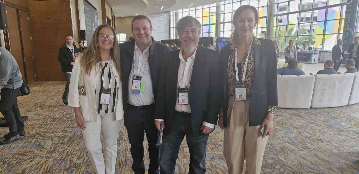 El equipo de Licencias OnLine, presente en el VeeamON 25, compartiendo su visión estratégica sobre cómo fortalecer las relaciones con los socios de canal y potenciar la protección de datos.
