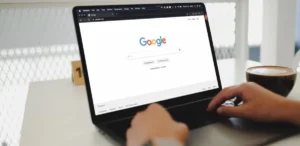 Las nuevas funciones de Google Fotos impulsadas por inteligencia artificial permiten transformar recuerdos en piezas artísticas y dinámicas con solo unos toques.