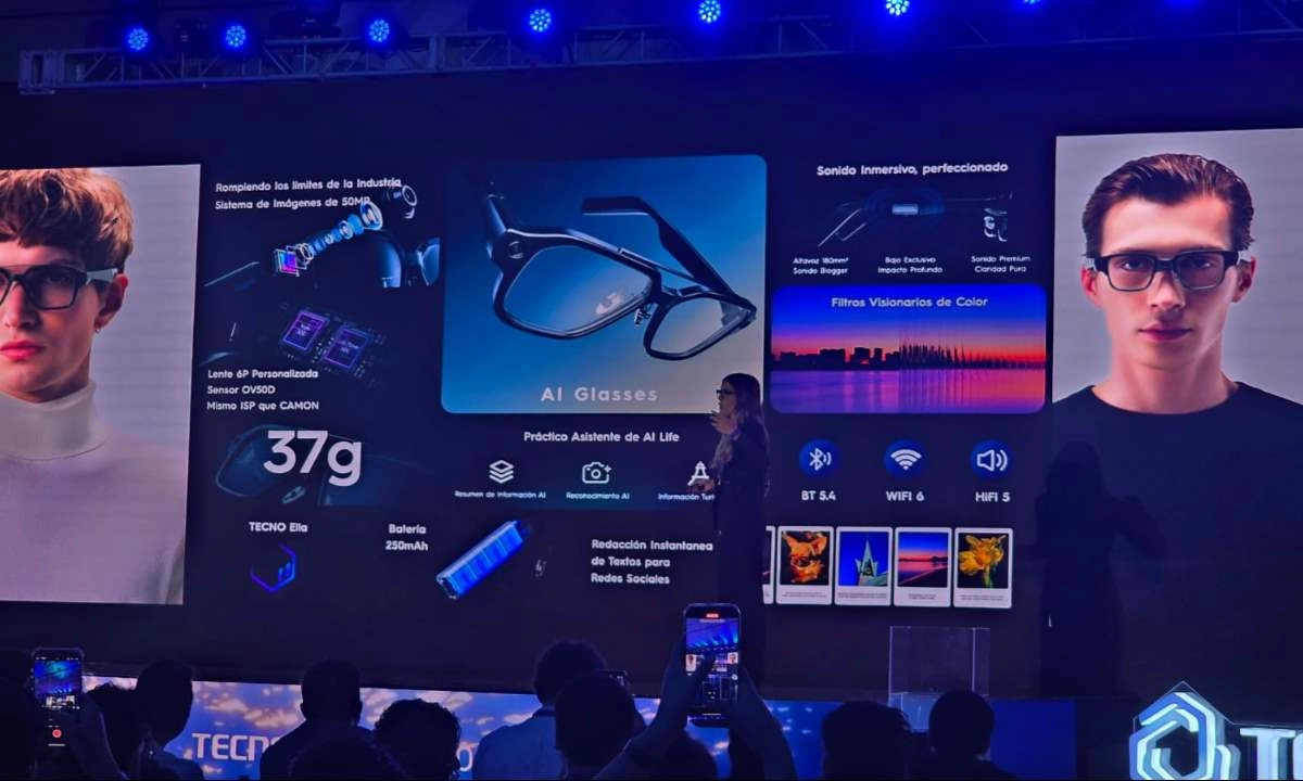 Tecno lanza sus nuevos smartphones Camon 40 Series desde Cancún Los nuevos Tecno AI Glasses durante su presentación en el evento. Estos lentes inteligentes superan las capacidades de los Ray-Ban Meta, con una cámara de mayor calidad y traducción en tiempo real en 100 idiomas.