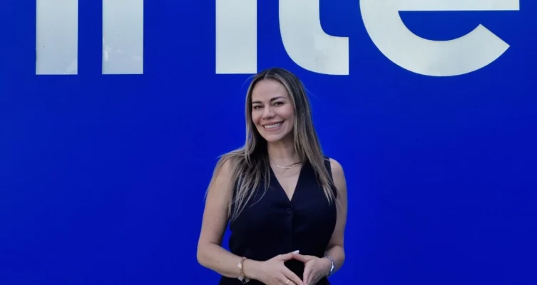 Ana Peña, directora de Comunicación para las Américas en Intel.