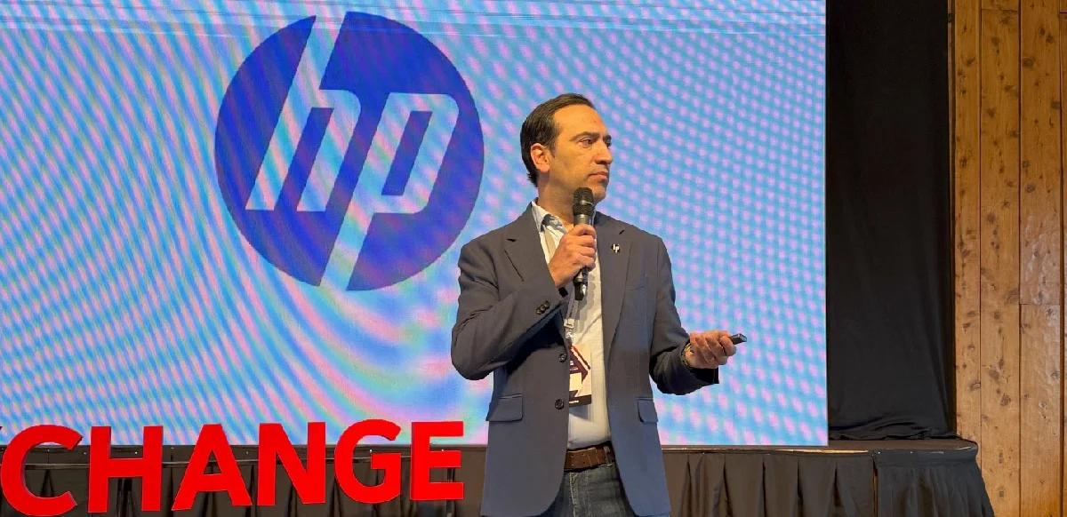 Ernesto Blanco, director de HP durante su participación en XChange Latam 2025, en Bariloche.