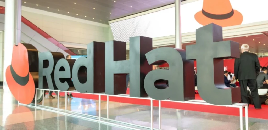 Red Hat continúa transformando su ecosistema de partners con un enfoque global unificado, simplificando procesos y ofreciendo incentivos más accesibles para fomentar el crecimiento y la flexibilidad de sus colaboradores.