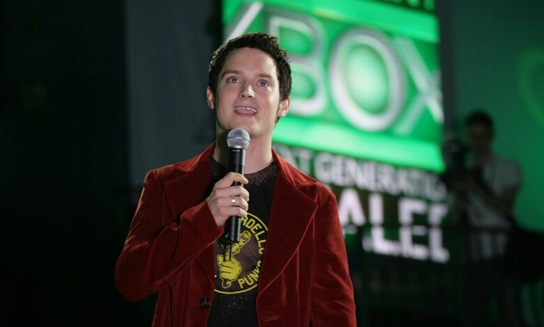 A 20 años de un hito gamer: la presentación de Xbox 360 que cambió la industria El actor Elijah Wood fue el encargado de presentar la consola de Microsoft en MTV.
