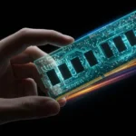 La menor producción de chips y memorias RAM, impulsada por la alta demanda de la inteligencia artificial, presiona al alza los precios de computadores, servidores y dispositivos móviles.