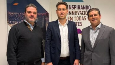 Carlos Santabaya, Gerente Senior de AMD para Componentes en América del Sur, Omar Fakhri, Vicepresidente Corporativo y responsable global del negocio de Componentes en AMD y José Morales, Director de Canal de Componentes en América Latina.