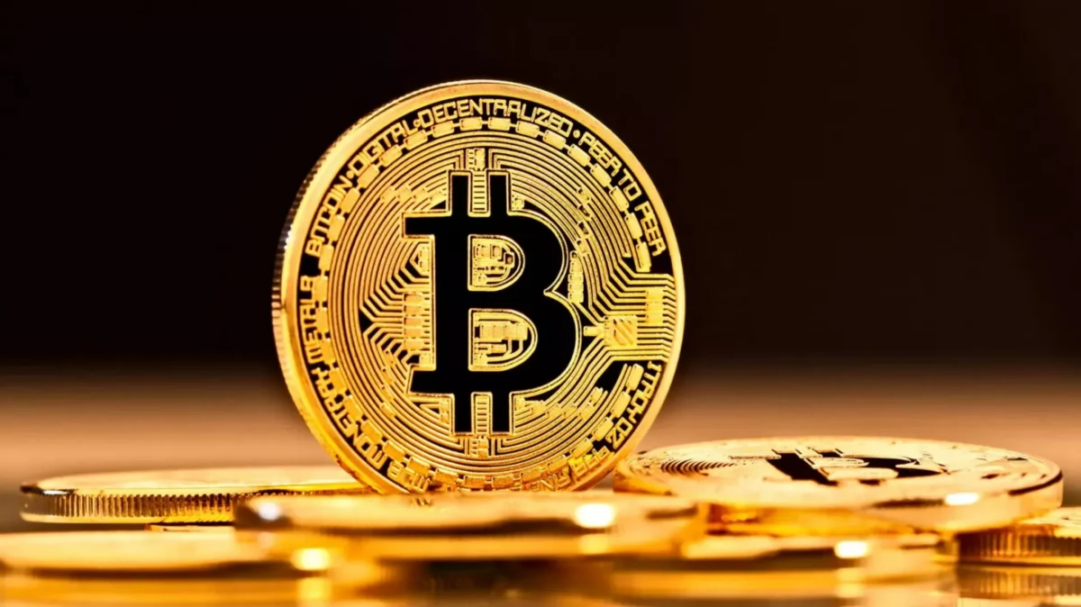 Con una demanda en alza y un entorno global que respalda su apreciación, todo indica que BTC está a un paso de romper la barrera psicológica de los 120.000 dólares.