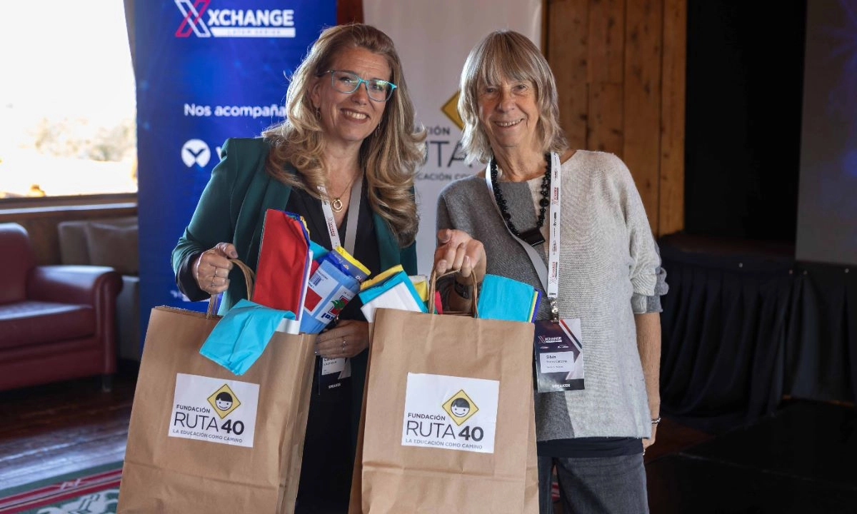 Carola Cazenave, sobre Xchange Latam: "Descubrimos nuevas formas de pensar, nuevas alianzas y capacidades que antes no existían en la región" Carola junto a Silvia Torres Carbonell, fundadora y presidente de Fundación Ruta 40.