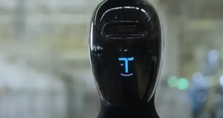 Con brazos mecánicos y conexión Wi-Fi, el Walker S2 redefine el trabajo automatizado.