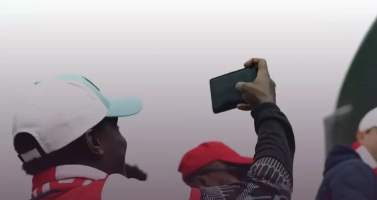 Como parte del acuerdo, Microsoft se convierte en el socio oficial de Nube e IA para las plataformas digitales de la Premier League.