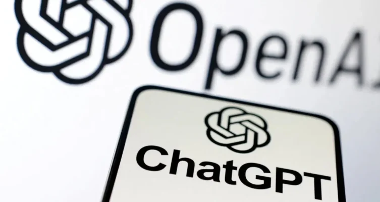 OpenAI invita a la comunidad a experimentar y adaptar la IA a sus propias necesidades.