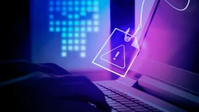FileFix aprovecha sitios web maliciosos para abrir ventanas legítimas del explorador y copiar al portapapeles, de forma imperceptible, comandos PowerShell camuflados.