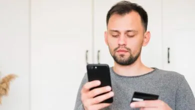 Campaña de phishing suplanta tiendas en línea para robar datos personales.