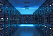 La refrigeración líquida es hasta un 80 % más eficiente que el enfriamiento por aire tradicional (caso Elea Data Centers en Brasil, PUE 1,15–1,2).
