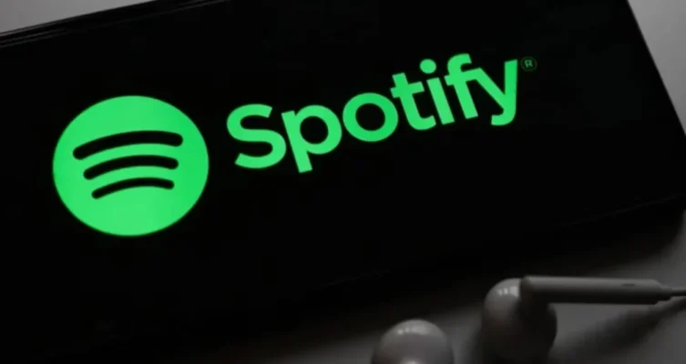 Con Smart Reorder, Spotify analiza el BPM y la tonalidad de cada canción para crear transiciones más armónicas y convertir cualquier playlist en una experiencia continua, al estilo DJ.