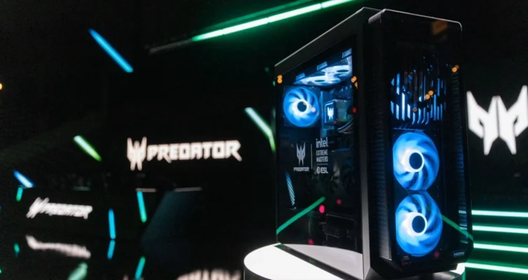 La Predator Orion 7000 está equipada con un CPU Intel Core Ultra 9 285K, una GPU NVIDIA GeForce RTX 5090 y soporte para hasta 128 GB de memoria DDR5.