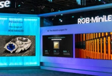 La marca lanzó el televisor RGB-MiniLED UX de 116 pulgadas,