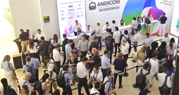 Licencias OnLine fortalece alianzas estratégicas en ANDICOM 2025.