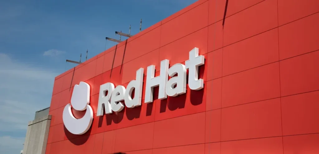 Red Hat fue reconocida por Gartner como Líder en plataformas de aplicaciones nativas de la nube y en gestión de contenedores, gracias al papel estratégico de OpenShift en entornos híbridos y multinube.