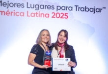 En representación del equipo de Gestión del Talento de Unitech, participaron Melanie Teitelbaum, Senior HR & Talent Leader; y Susana Talner, Chief Process & Quality, quienes recibieron el reconocimiento en nombre de toda la organización.
