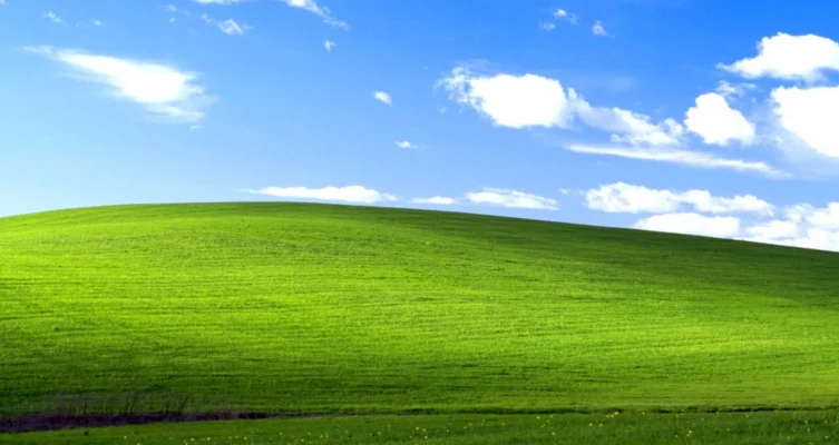 Clásico wallpaper de Windows XP.
