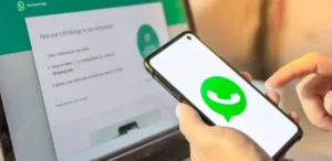 WhatsApp envía un código de verificación de seis dígitos que nunca debe compartirse con terceros.