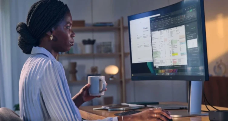 HP revoluciona su portafolio con nuevos equipos, periféricos y soluciones de IA para lo que resta de 2025