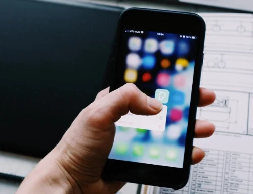 El celular, centro de nuestra vida digital, también es el blanco preferido de los troyanos bancarios.