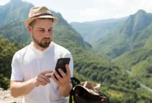 Cada vez más viajeros argentinos optan por billeteras digitales para pagar en el exterior, dejando el efectivo en casa y ganando en comodidad, seguridad y control de gastos.