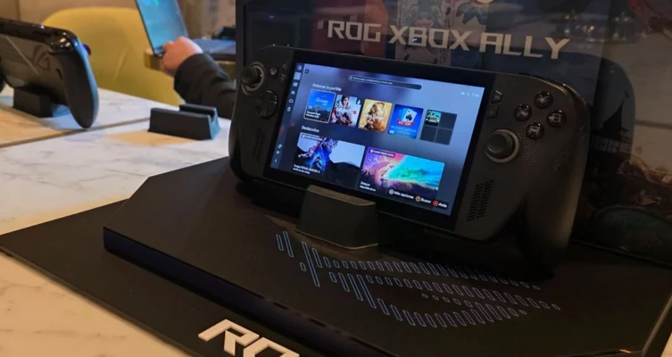 La ROG Xbox Ally X incorpora AMD Ryzen AI Z2 Extreme con NPU dedicada (hasta 50 TOPS) para tareas de IA