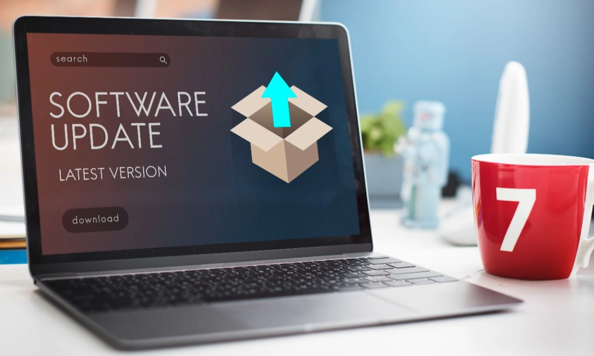 Actualizar controladores y mantener activo un antivirus reduce fallos y prolonga la vida del equipo.